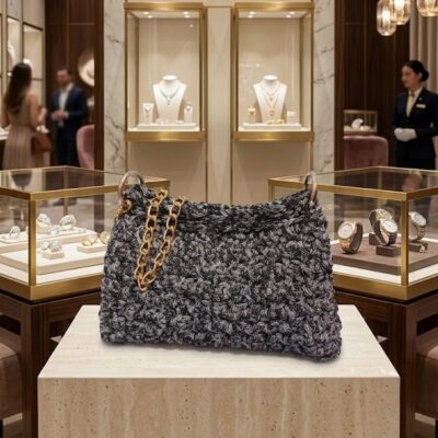 Bolsa de CrochĂȘ ZuniQ Grafite com Alça de Corrente Dourada